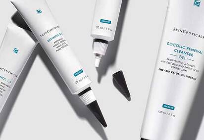 What Causes Fine Lines + Wrinkles Image